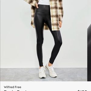 Aritzia Daria Legging